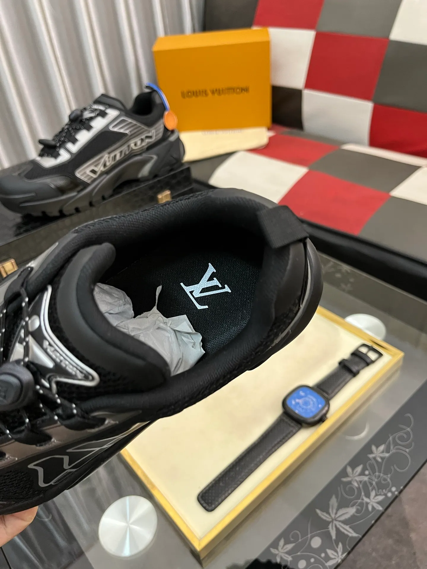 Men's shoes 💰780⌚️⌚️Top version [LOUIS VUITTON] Couple 🧑‍🤝‍🧑 Craftsman style Counter series (original order) New style 🍀LV Louis Vuitton - Top version LV classic high-top trendy shoes! Made of imported original craft calfskin, original breathable lining, and original wear-resistant, lightweight, high-end TPU outsole! High quality products! Code number: 36-457️⃣Colors available
